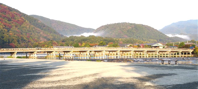嵐山　渡月橋　１０月のやつ