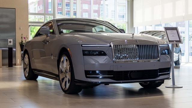 ロールスロイススペクター1号車2 2023-11-4