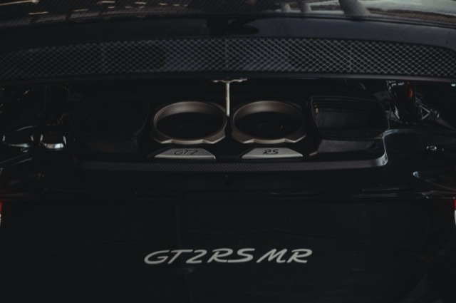ポルシェ 911 GT2 RS MR7 2023-11-25