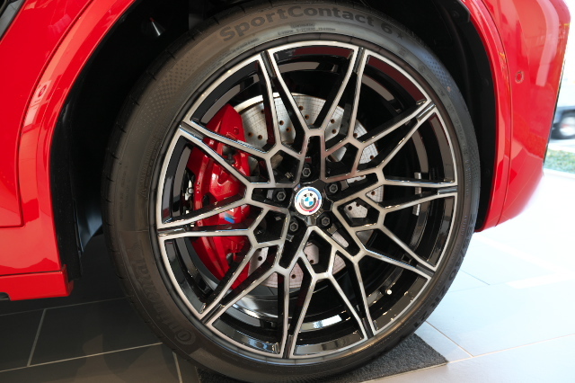 BMW-X4-Competitiom-brake-caliper-front-01.jpg