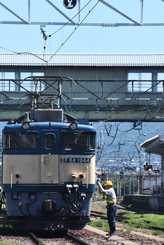 2023年6月17日撮影　南松本にて　西線貨物8084ﾚ　機回し終了　無線機返却