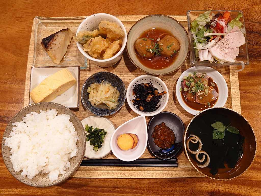 「Tsunagi(北九州市門司区)」レンガの町のカジュアルお洒落レストランは門司駅そば