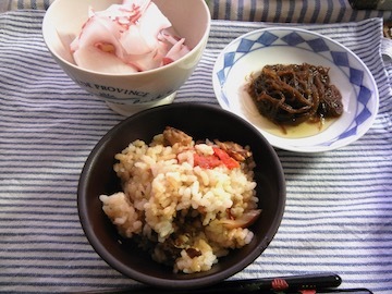 blog CP3 Dinner, Tako, Mozuku, Takikomi Gohan_DSCN9192-6.24.18.jpg copy